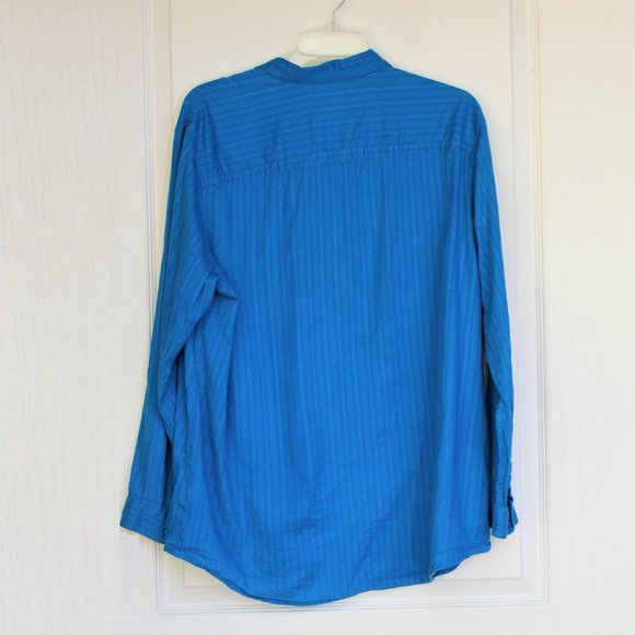 White stag blue long sleeve button up - Picture 7 of 7